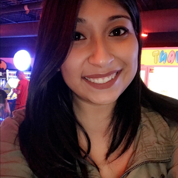 Hillary - Picture 1 of 1